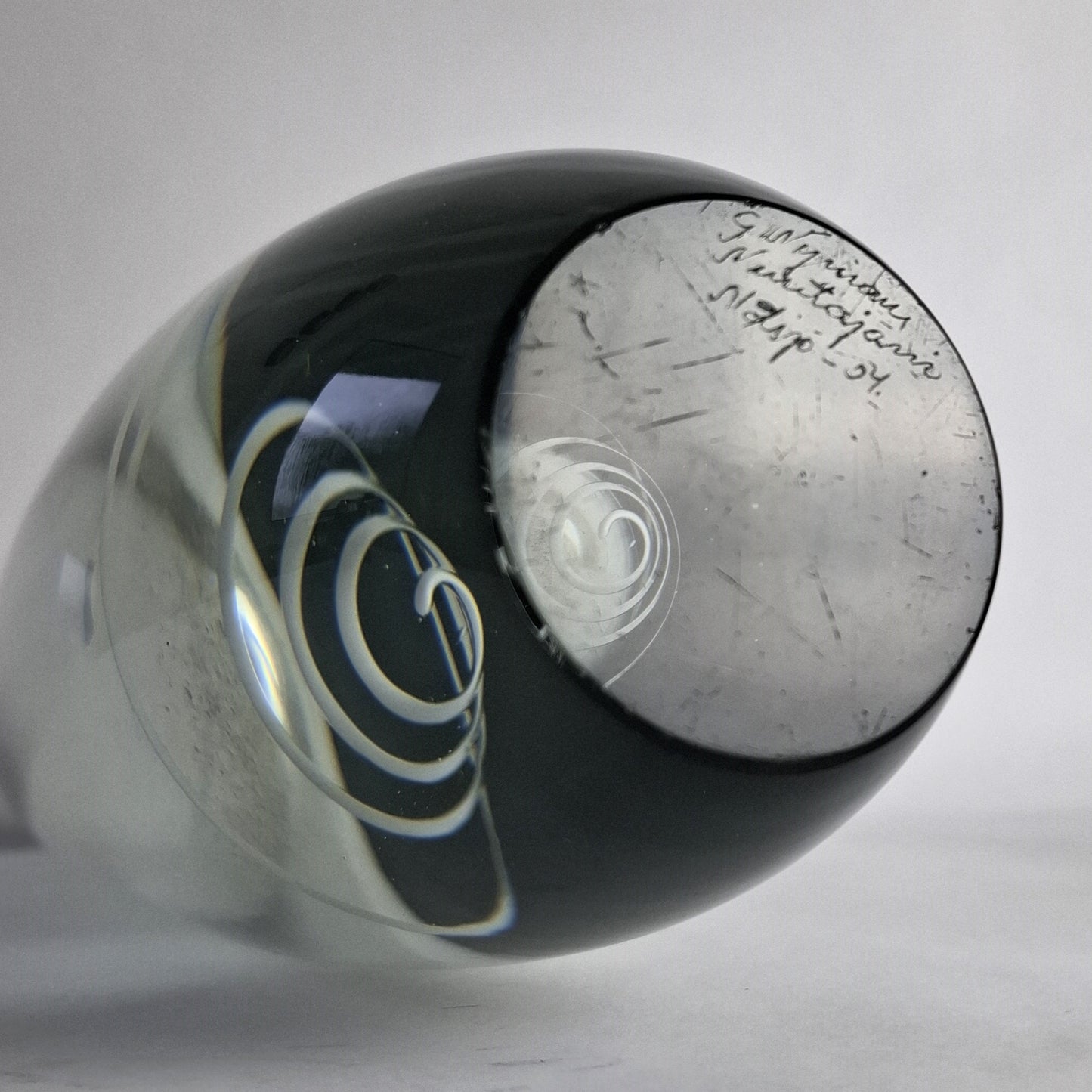 „Serpentiini“ oder Streamer-Vase von Gunnel Nyman für Nuutajarvi Notsjo, Finnland. 1954.