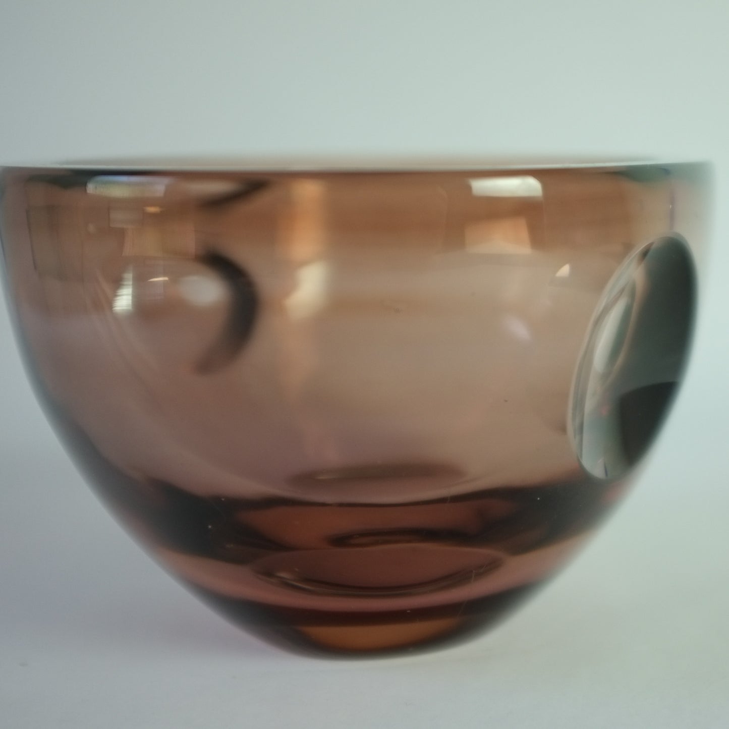 "Ventana" bowl by Mona Morales-Schildt, Kosta, Sweden. 1960s.