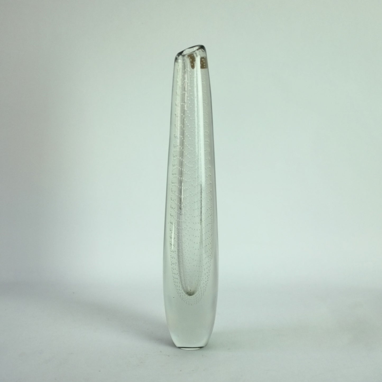 Vase by Gunnel Nyman for Nuutajarvi Notsjo, Finland. 1951.