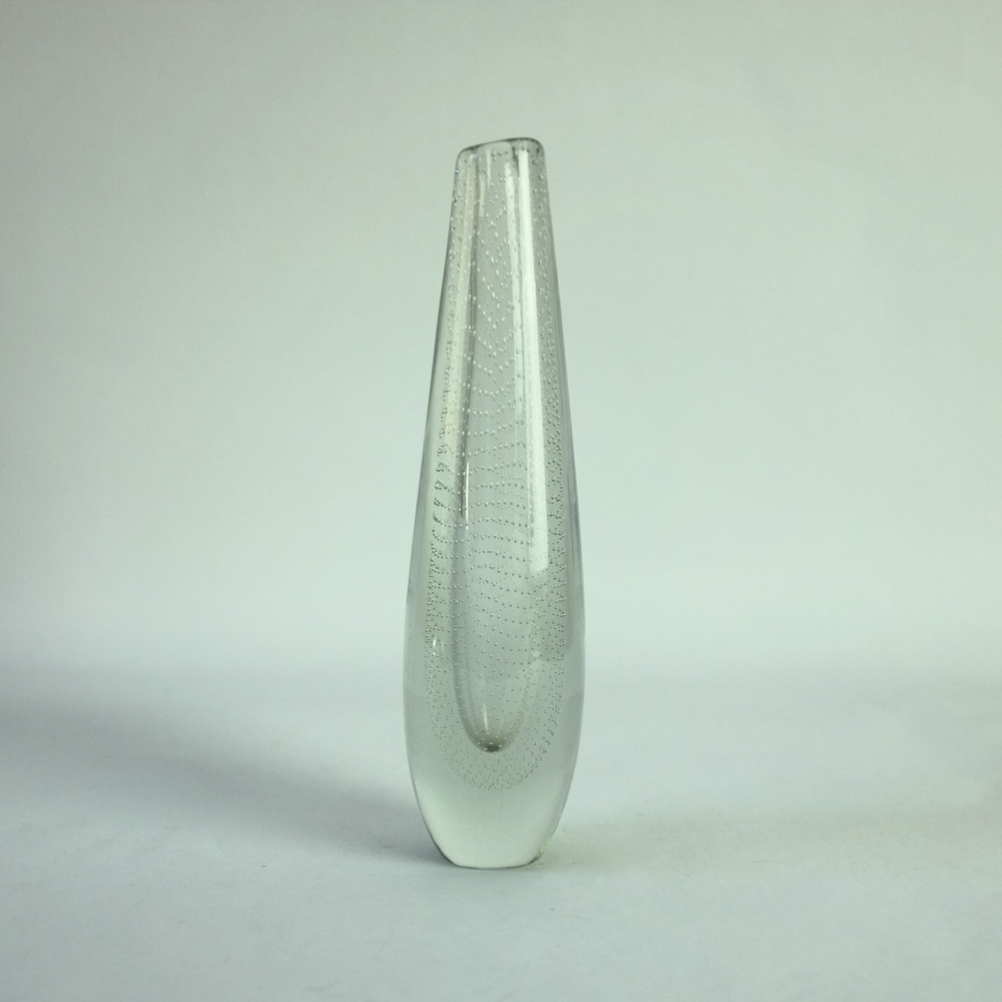 Vase by Gunnel Nyman for Nuutajarvi Notsjo, Finland. 1940s.
