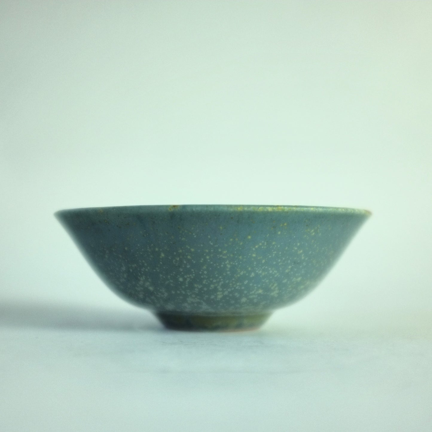 Stoneware bowl by Erich and Ingrid Triller, Tobo, Sweden. 1930s.