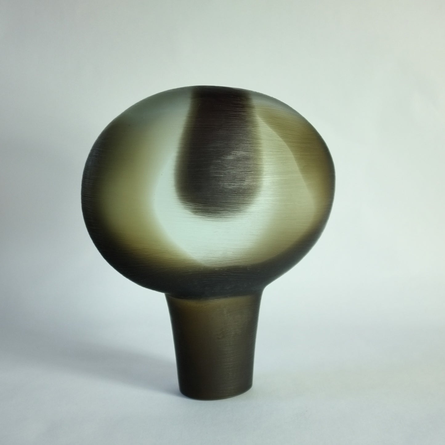 A "Vetro Pesante Sasso" vase by Alfredo Barbini, Murano, Italy. 1962.