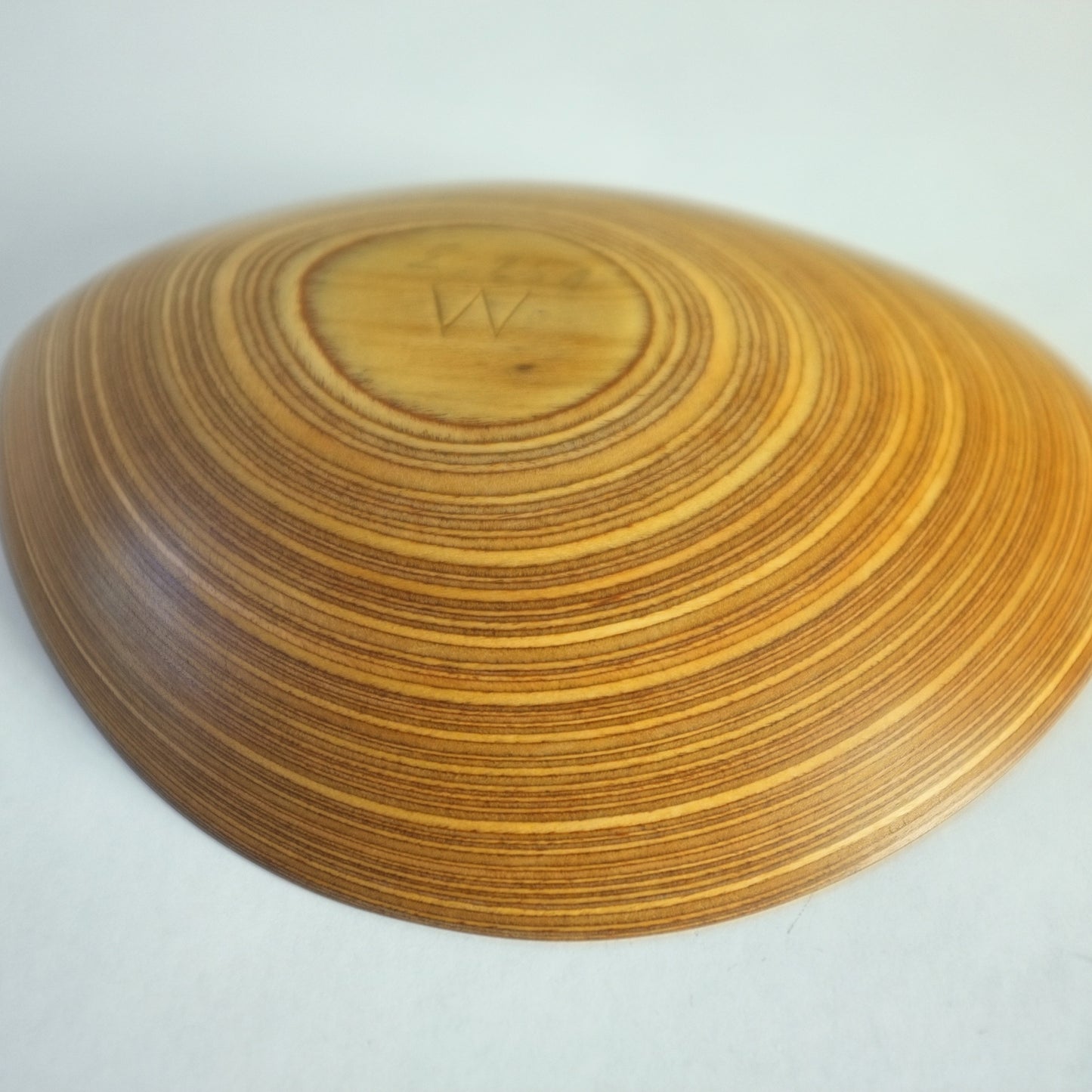 Plywood dish by Tapio Wirkkala for Soinne Et Kni, Finland. 1950s.