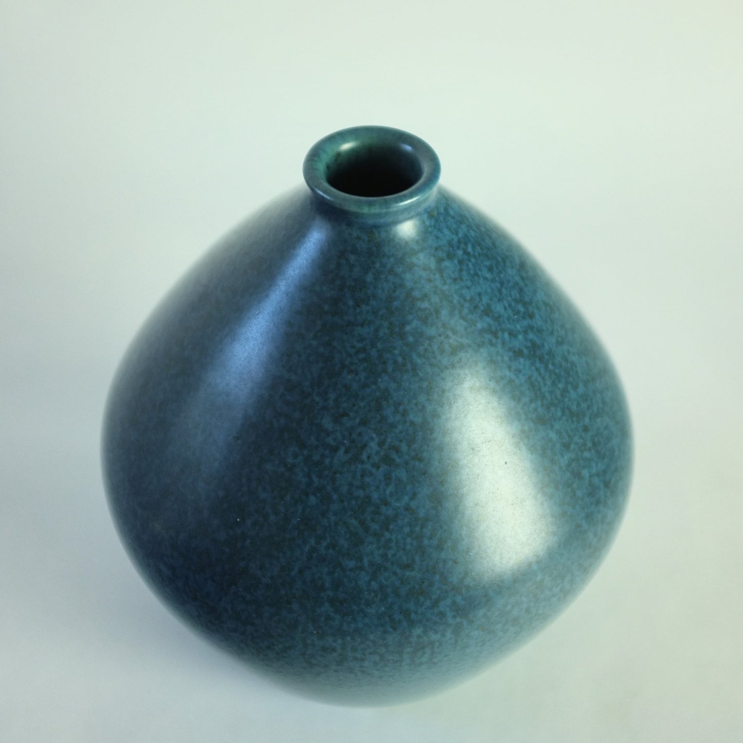 Stoneware vase by Erich and Ingrid Triller, Tobo, Sweden. 1930's.