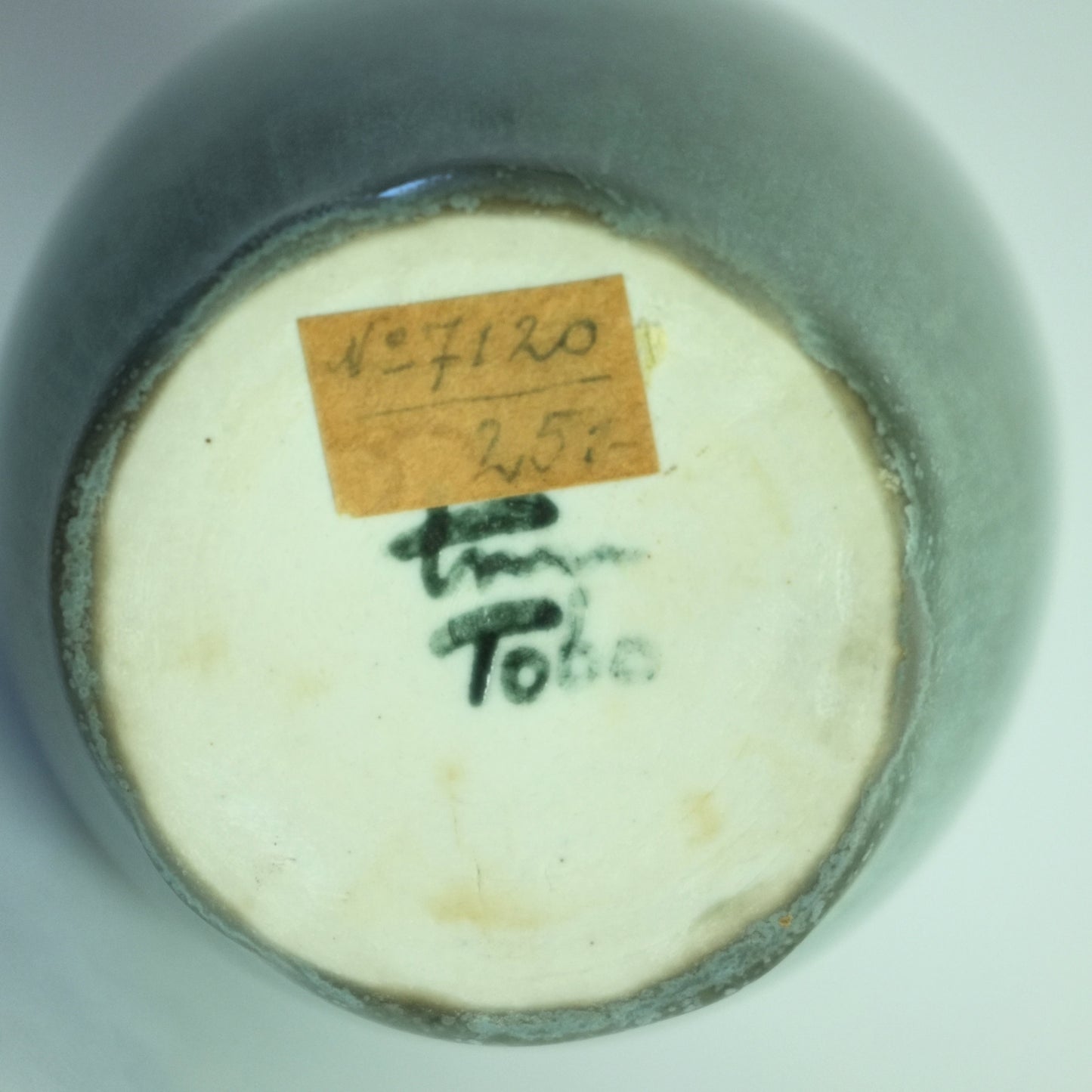 Stoneware vase by Erich and Ingrid Triller, Tobo, Sweden. 1950s.