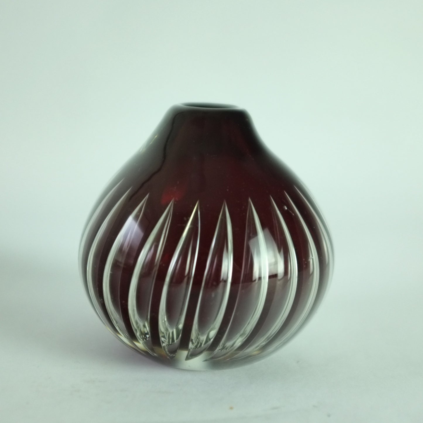 Vase with trapped air decoration by Kaj Franck for Nuutajarvi Notsjo, Finland. 1950s.