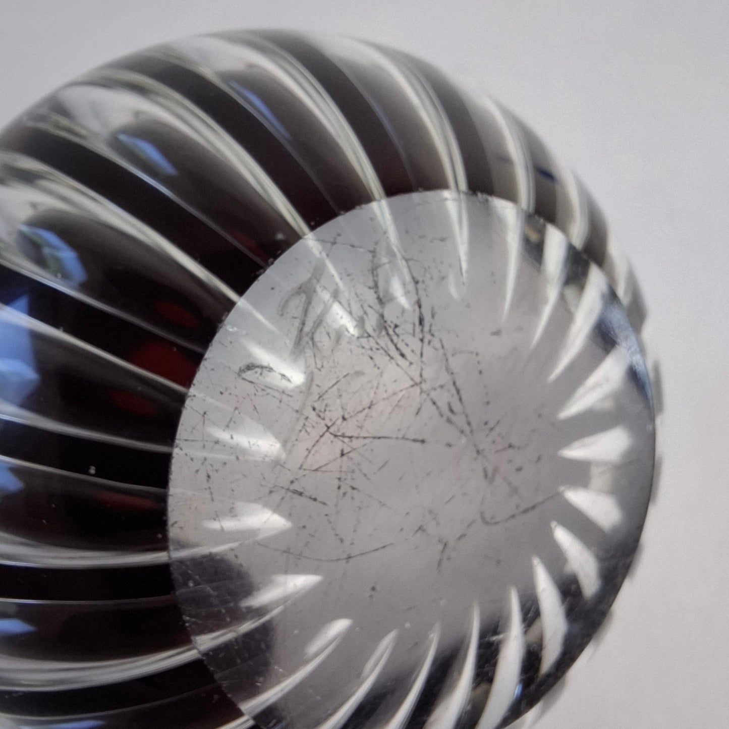 Vase with trapped air decoration by Kaj Franck for Nuutajarvi Notsjo, Finland. 1950s.