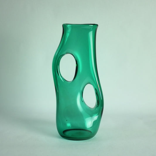 A green glass vase from the ansi volante range by giorgio ferro for Avem, murano.