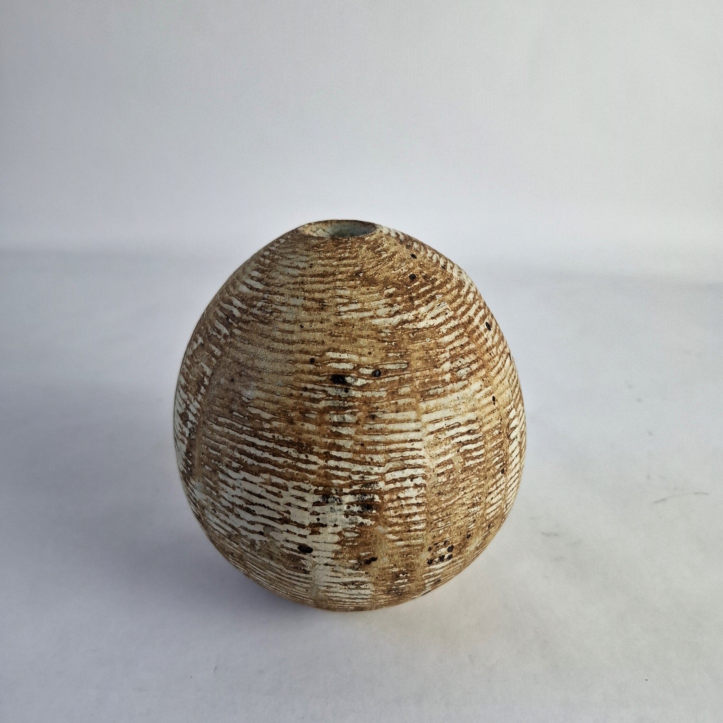 Seed pod vase by Alan Wallwork, own studio. Enland. 1980s/90s.