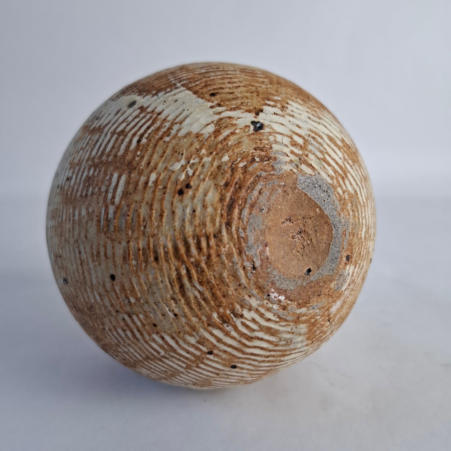 Seed pod vase by Alan Wallwork, own studio. Enland. 1980s/90s.