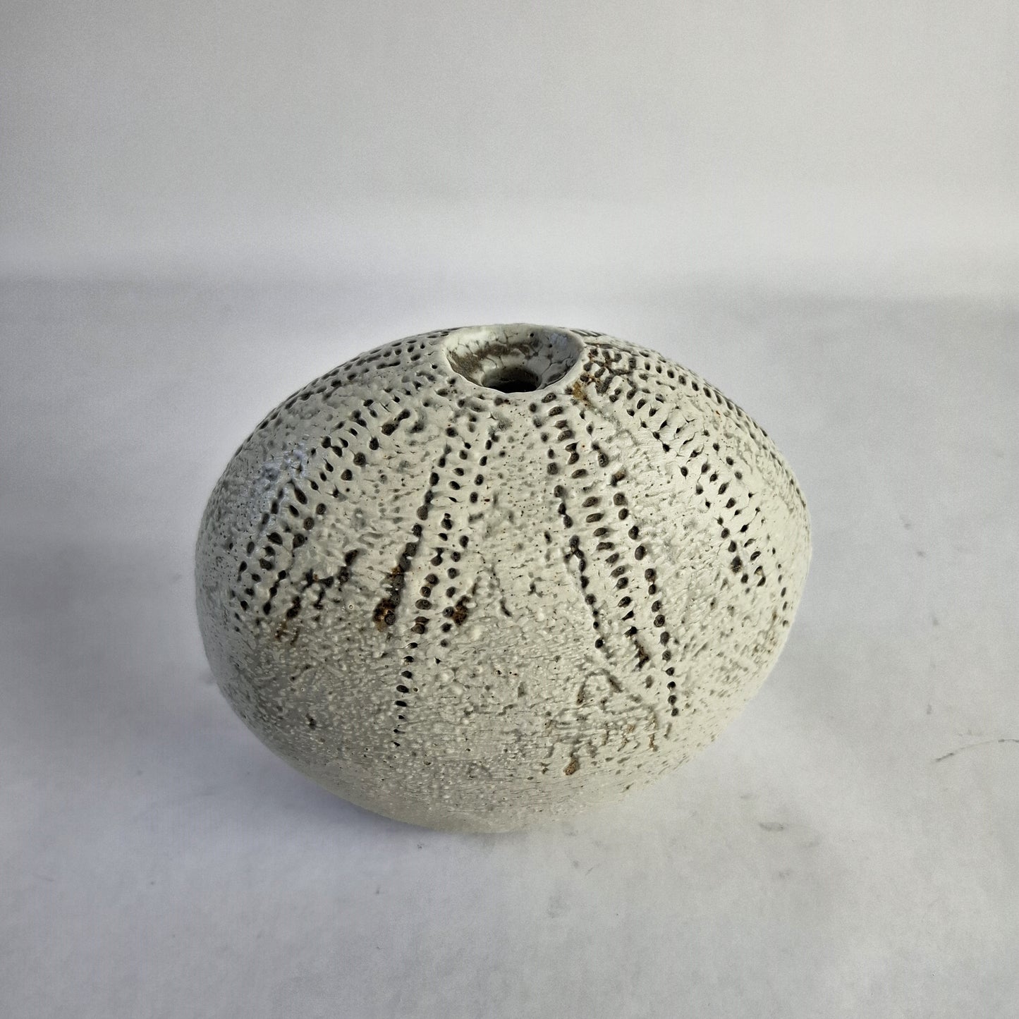 Seed pod vase by Alan Wallwork, own studio, England. 1990s.