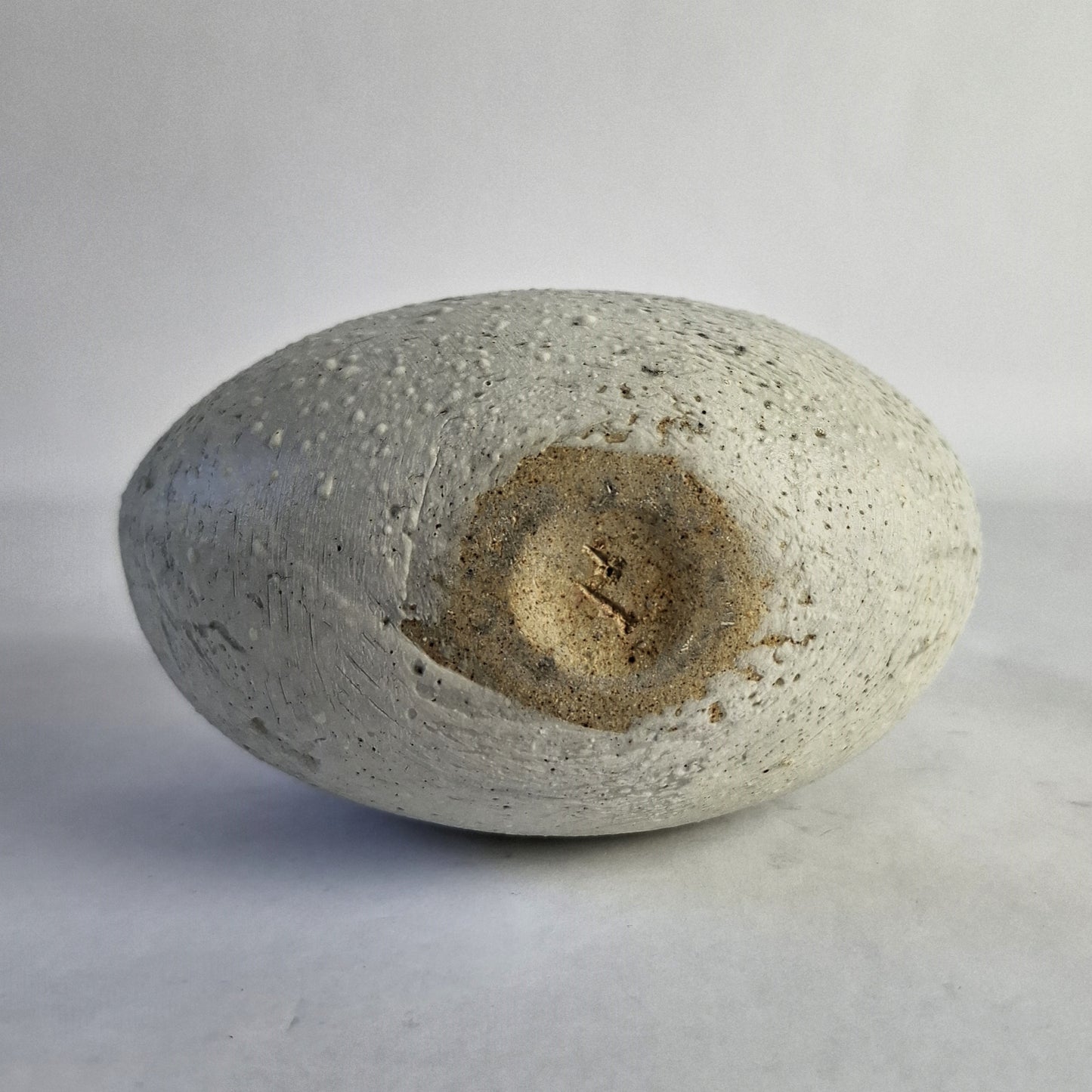 Seed pod vase by Alan Wallwork, own studio, England. 1990s.