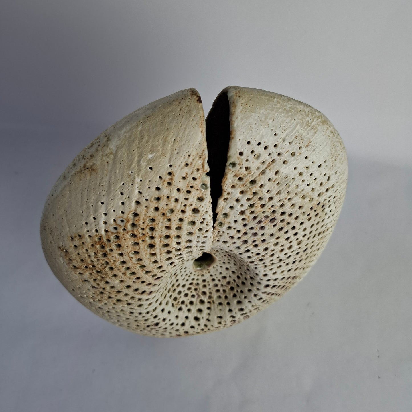 Split form vase by Alan Wallwork, own studio, England. 2000s.