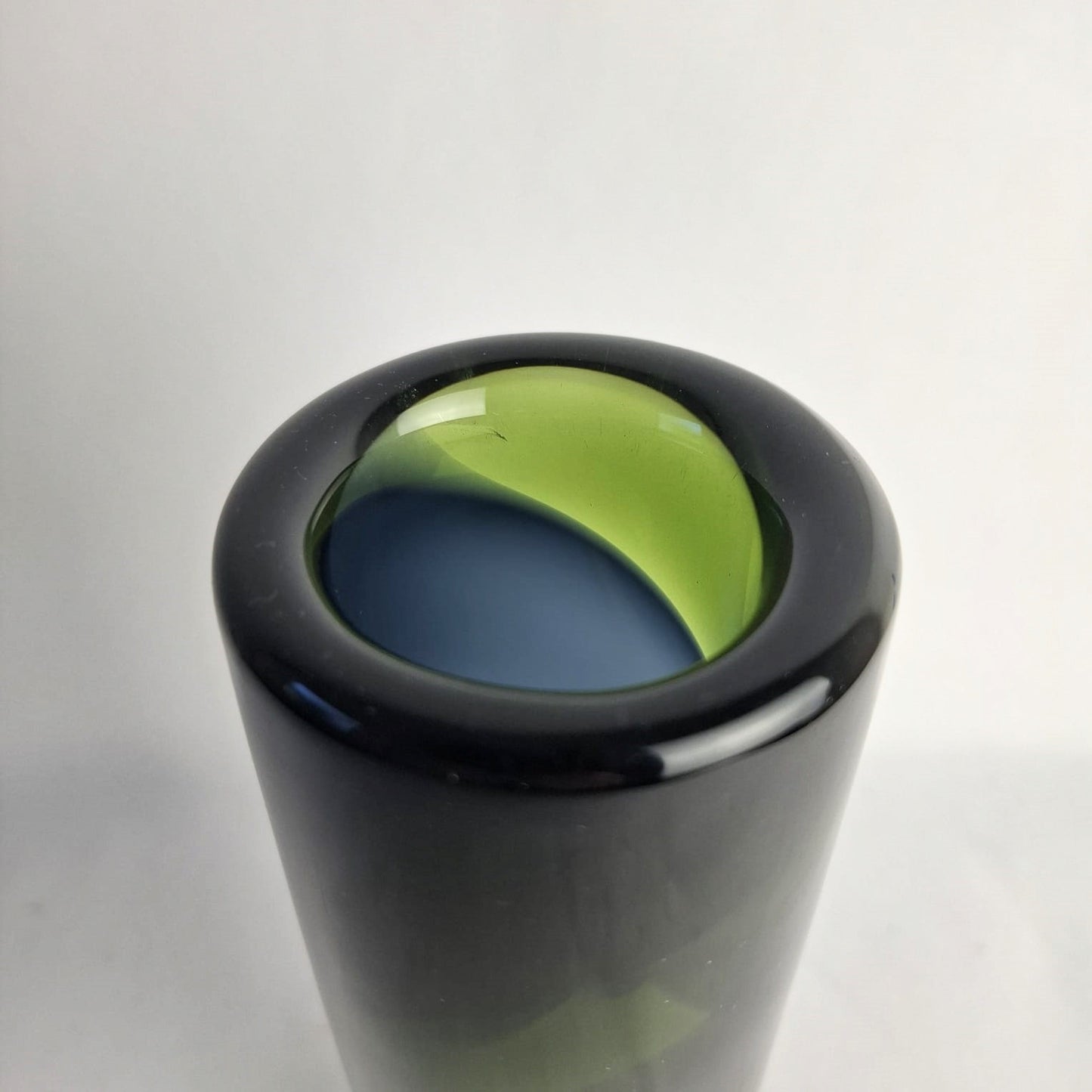 Vase by Jaako Niemi for Nuutajarvi Notsjo, Finland. 1960.