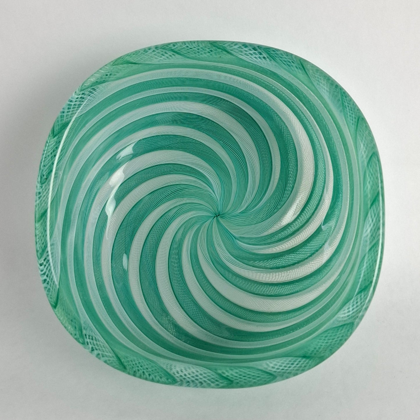 Bowl by Paolo Venini for Venini, Murano, Italy. 1950s.