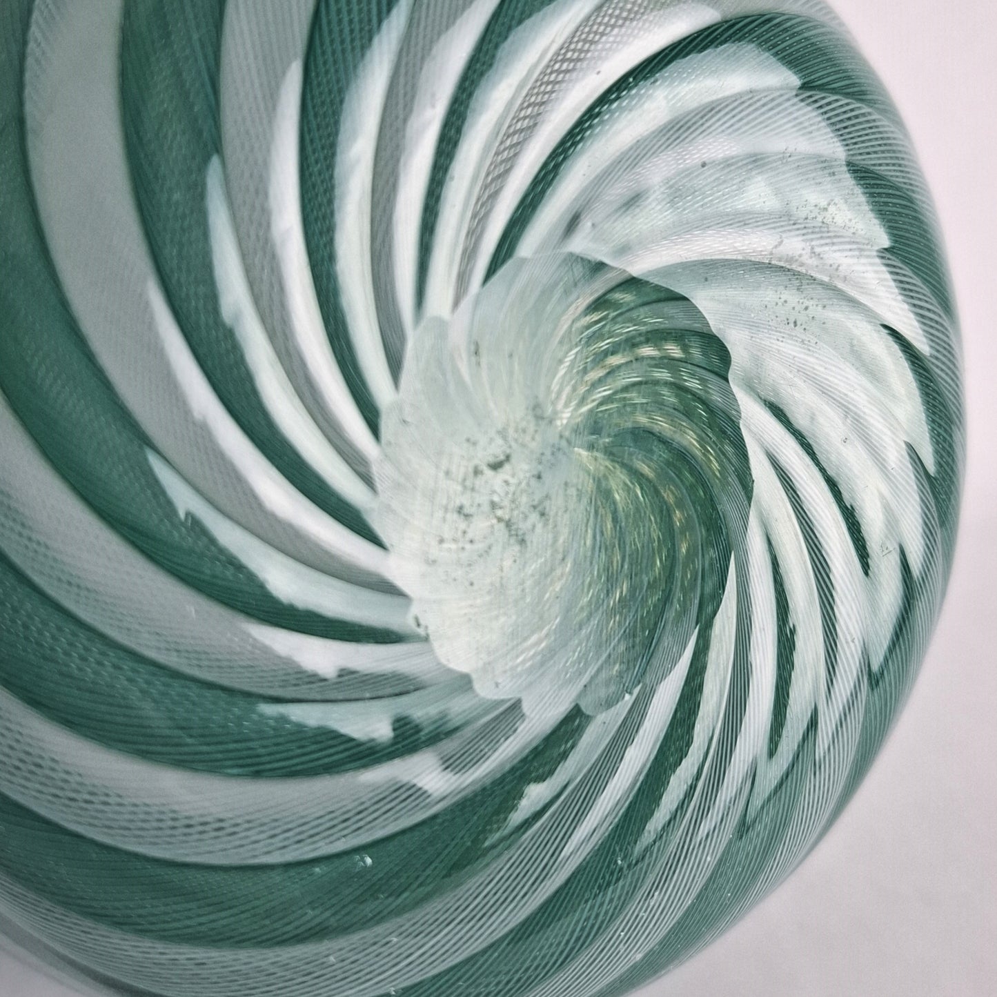 Bowl by Paolo Venini for Venini, Murano, Italy. 1950s.