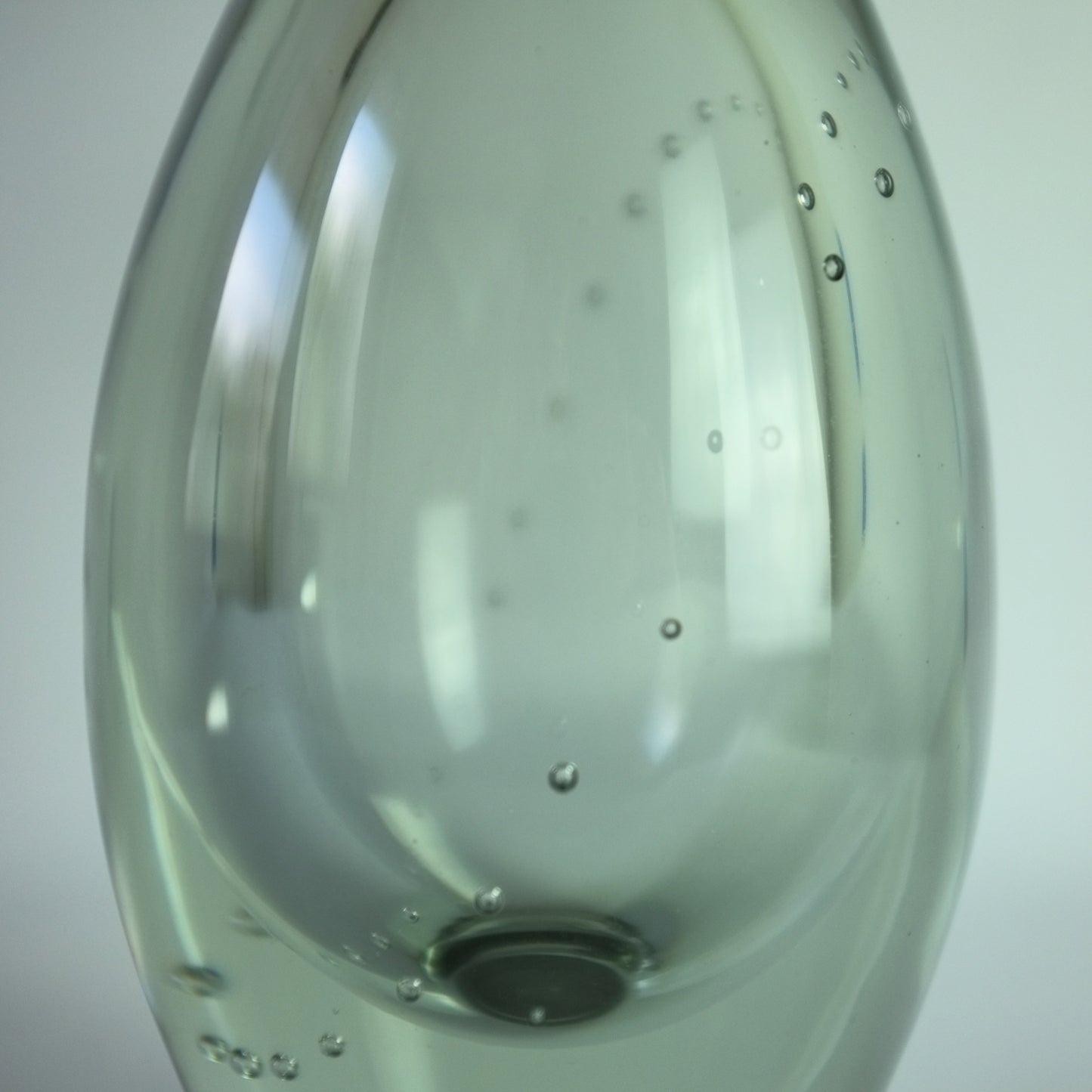 Vase „Parlbandet“ oder Perlenkette von Gunnel Nyman, Nuutajarvi Notsjo, Finnland. 1940er Jahre.