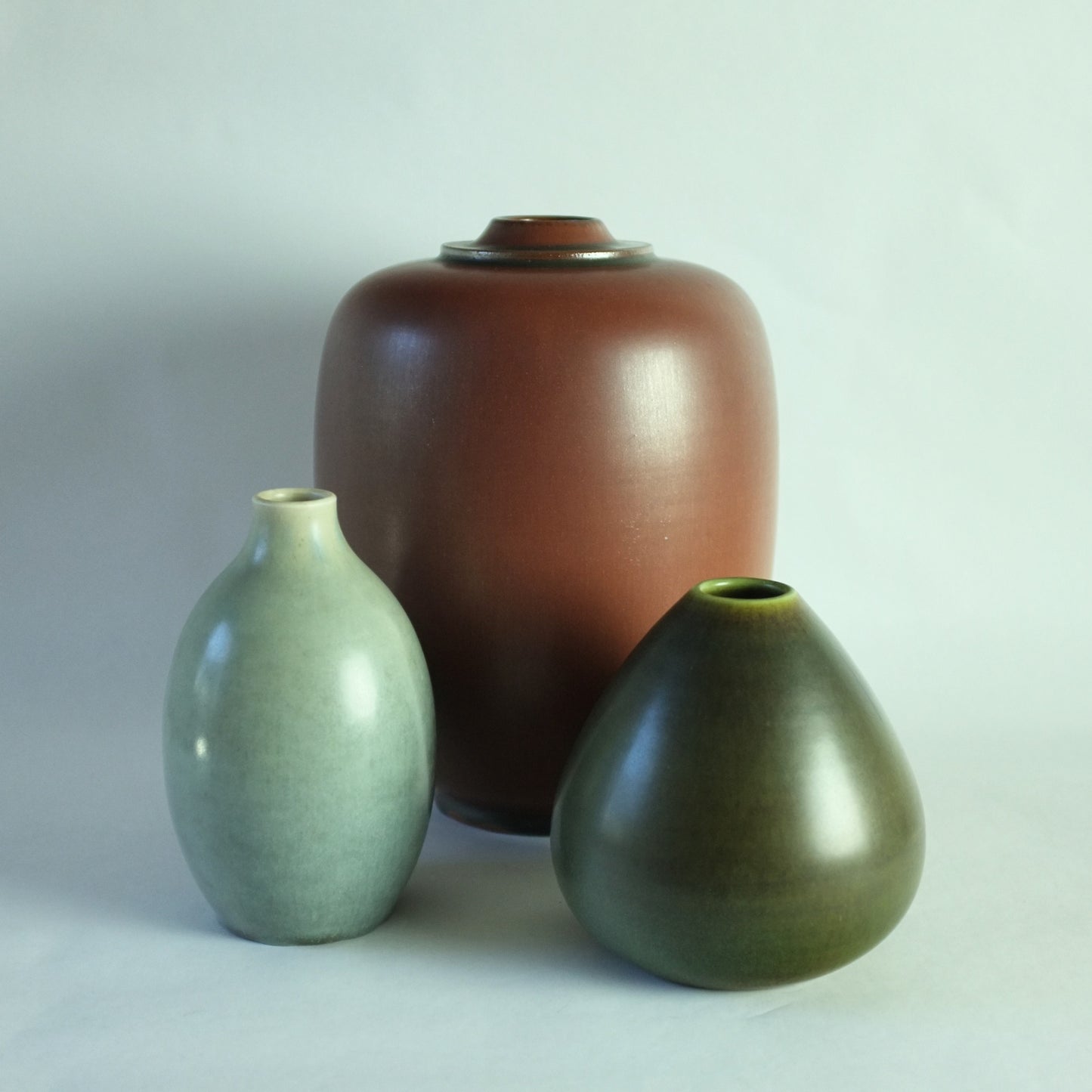 Stoneware vase by Erich and Ingrid Triller, Tobo, Sweden. 1950s.