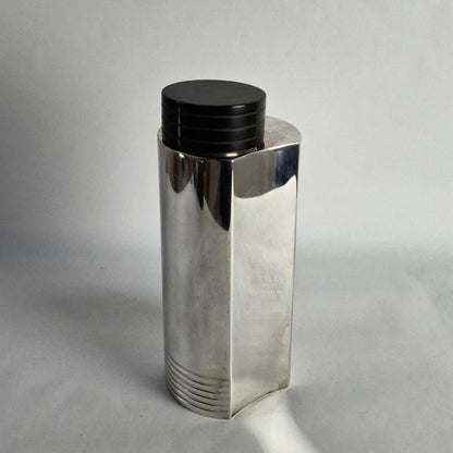 Cocktailshaker von Folke Arstrom für Guldsmedsaktiebolaget, Schweden. 1930er Jahre.