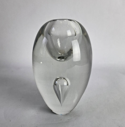 Teardrop vase.