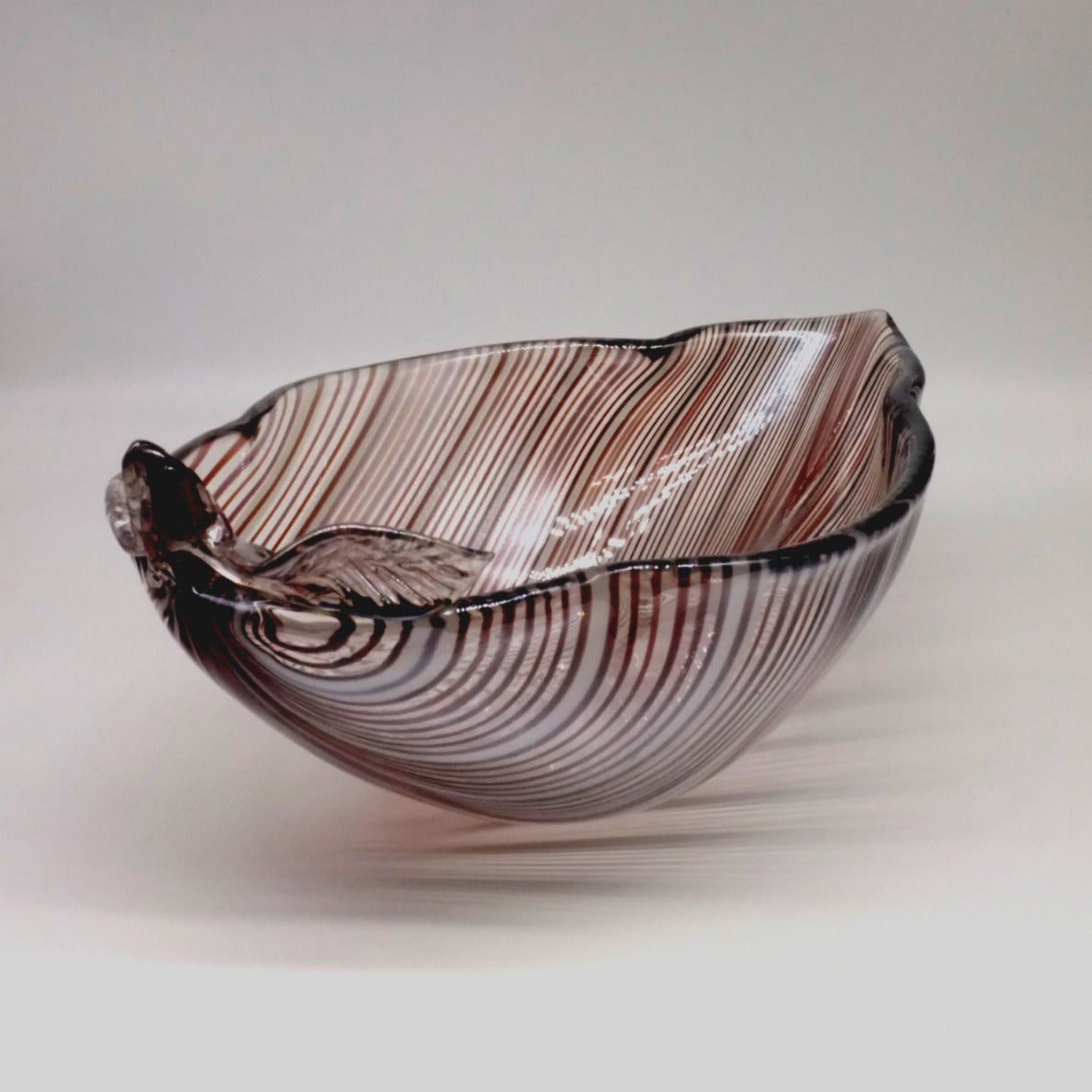 Große Blattschale von Tyra Lundgren für Venini, Murano, Italien. 1930er Jahre.