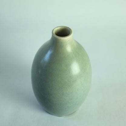Stoneware vase by Erich and Ingrid Triller, Tobo, Sweden. 1950s.