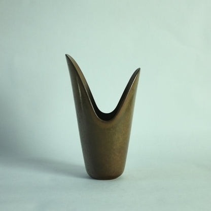 Pike's jaw design by Gunnar Nylund for Rorstrand.